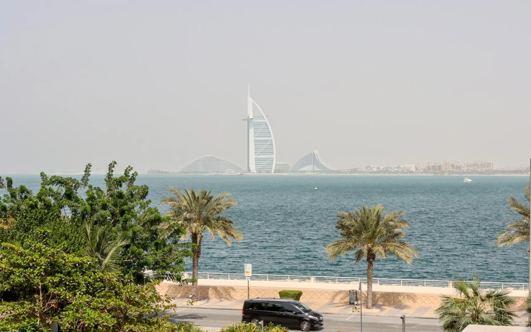 Livbnb-Tranquil 1B Steps To Palmboardwalk Sea View Dubai United Arab Emirates