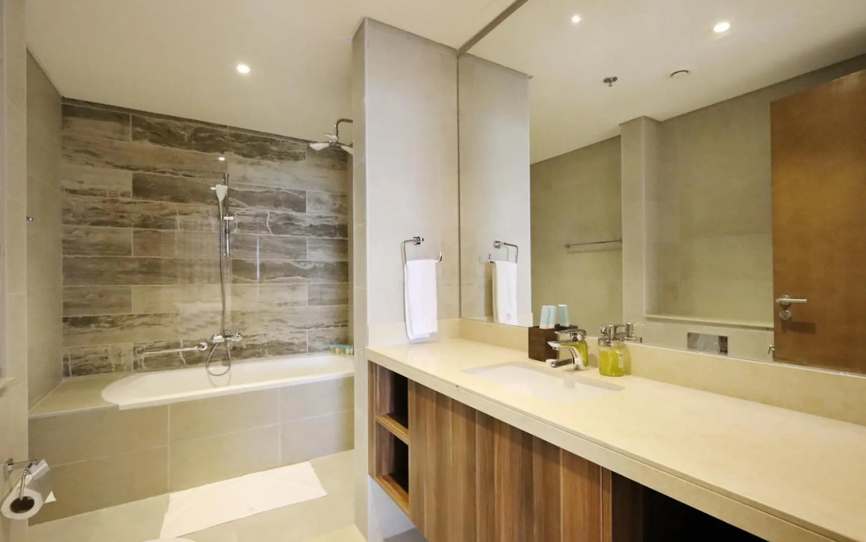 Livbnb-Tranquil 1B Steps To Palmboardwalk Sea View Dubai