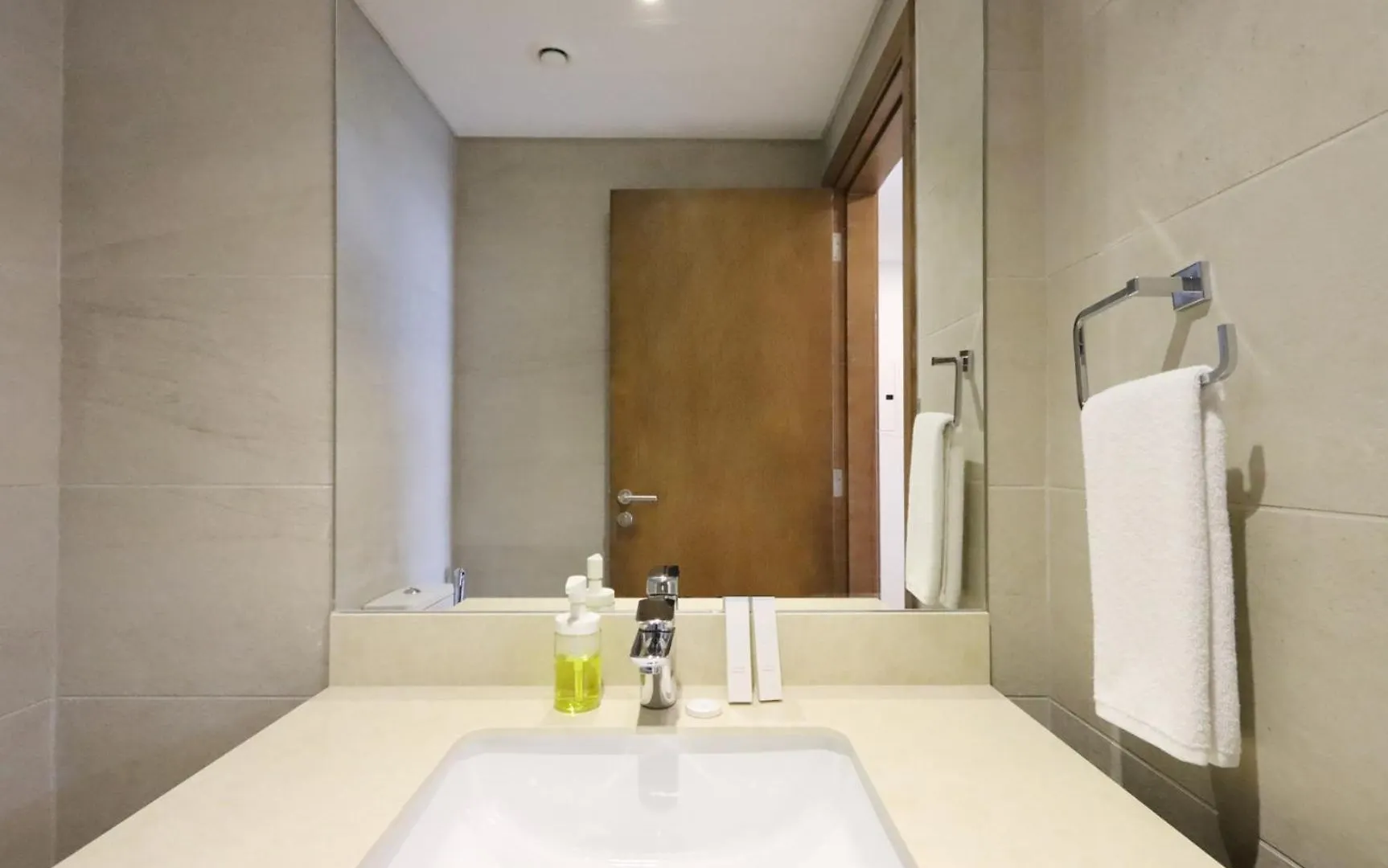 Livbnb-Tranquil 1B Steps To Palmboardwalk Sea View Dubai 0*,  United Arab Emirates