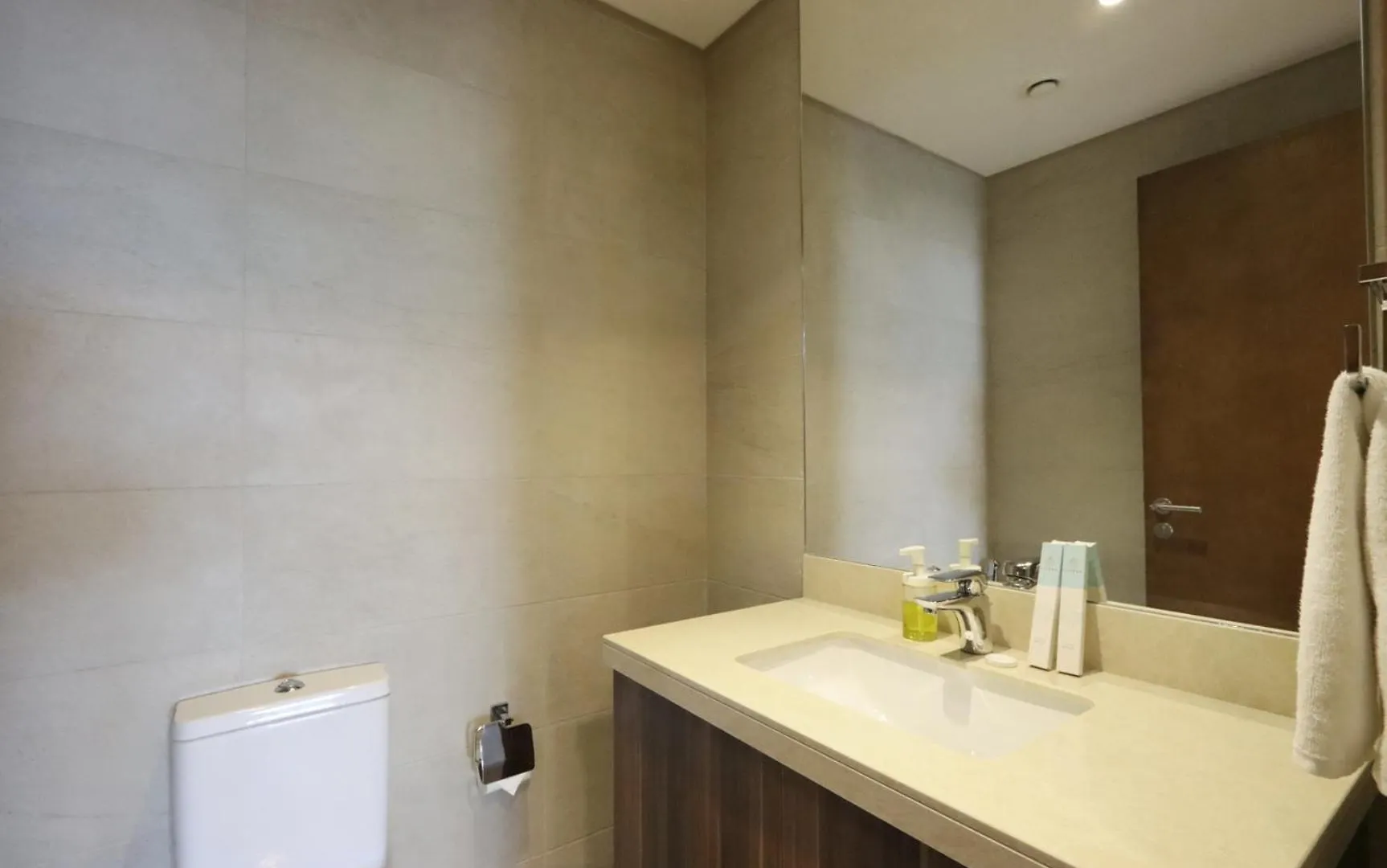 Livbnb-Tranquil 1B Steps To Palmboardwalk Sea View Dubai United Arab Emirates